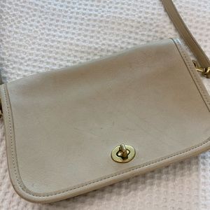 Vintage Coach 9755 Pocket Crossbody Purse Bone